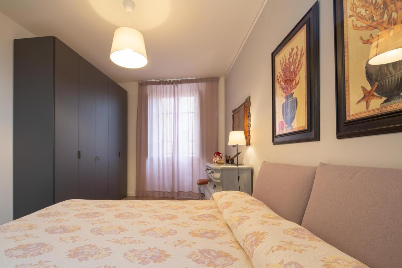 Stunning & Luxurious 1Br Apt 1 Min Walk By Duomo Флоренция Екстериор снимка